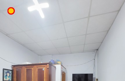 Bán nhà đường số 8, Trường Thọ, DT: 5.5 x 18m, HXH, giá 4.X tỷ.